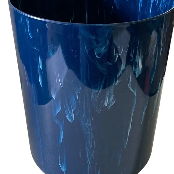 Garbage Can Blue Marble Design Plastic 10” Tall x 8” Diameter - Picture 4 of 6